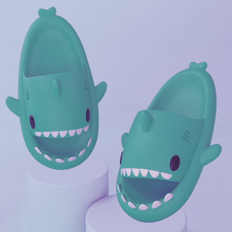 SharkToes™ : Sandals with shark design