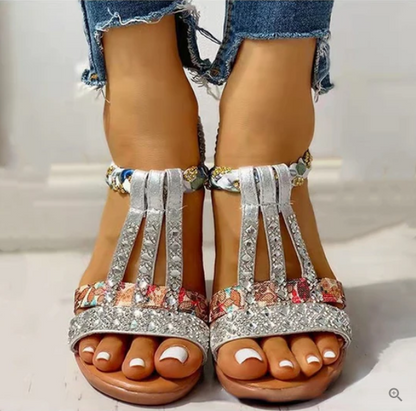 LP | Casual and fashionable generic sandals