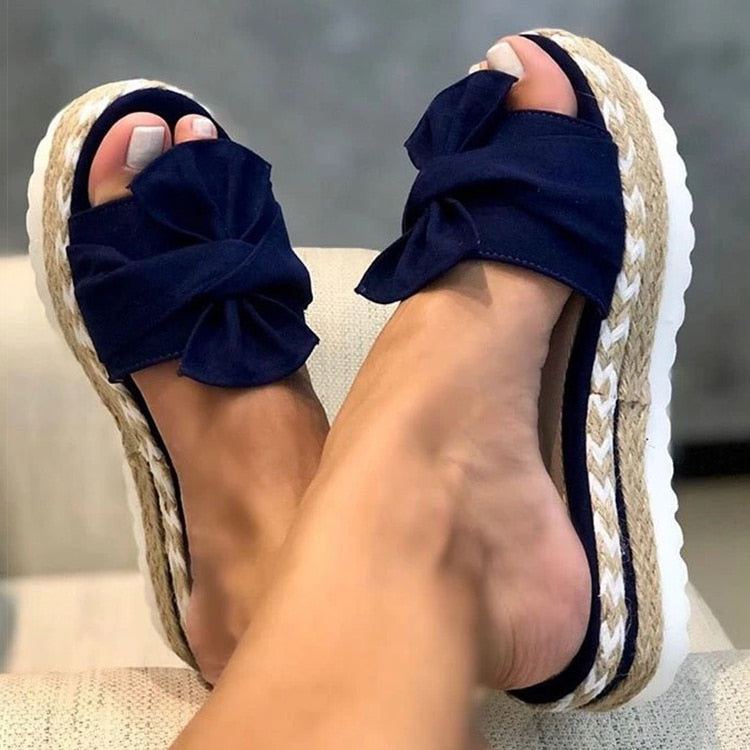 SCARLET | Trendy summer sandals with bow