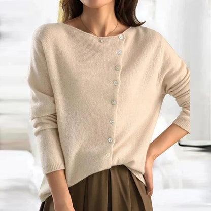LP | Overall cardigan fashionable and effortless