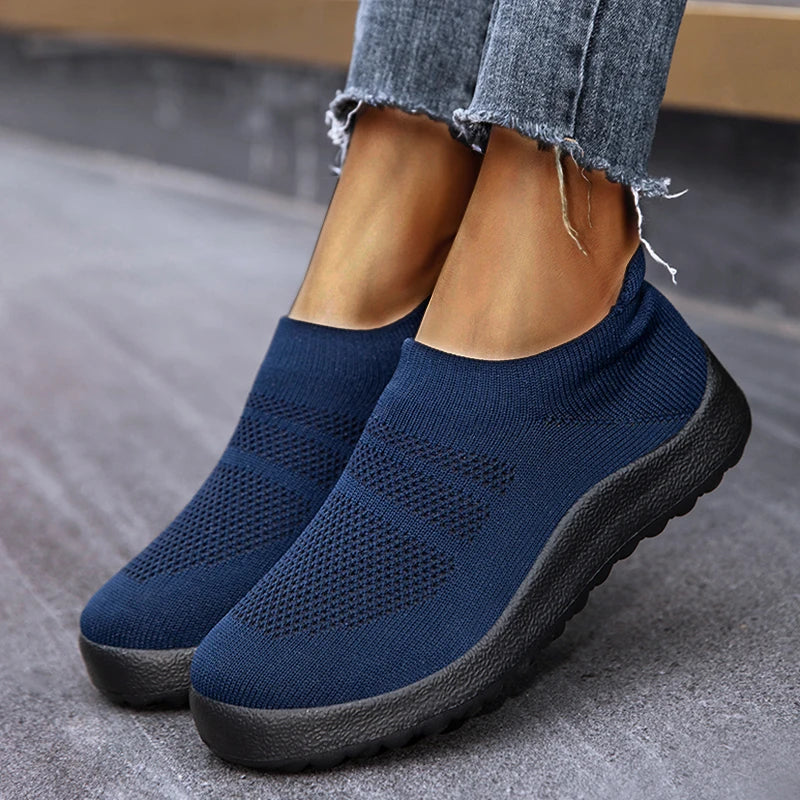 LP | Lightweight knit slip-on sneakers