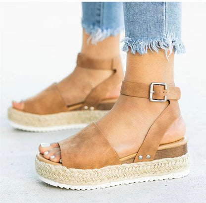 LP | Elegant sandals with wedge and open toe