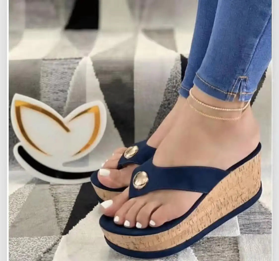 LP | classical and airy sandals