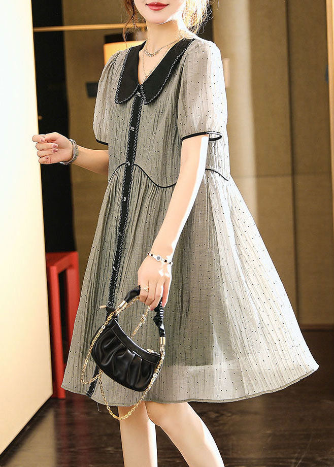 LP | Grey dress with vintage-style ruffled collar.
