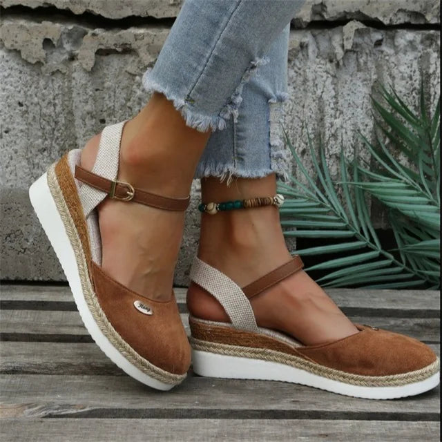 LP | Wedge sandals and closed toe