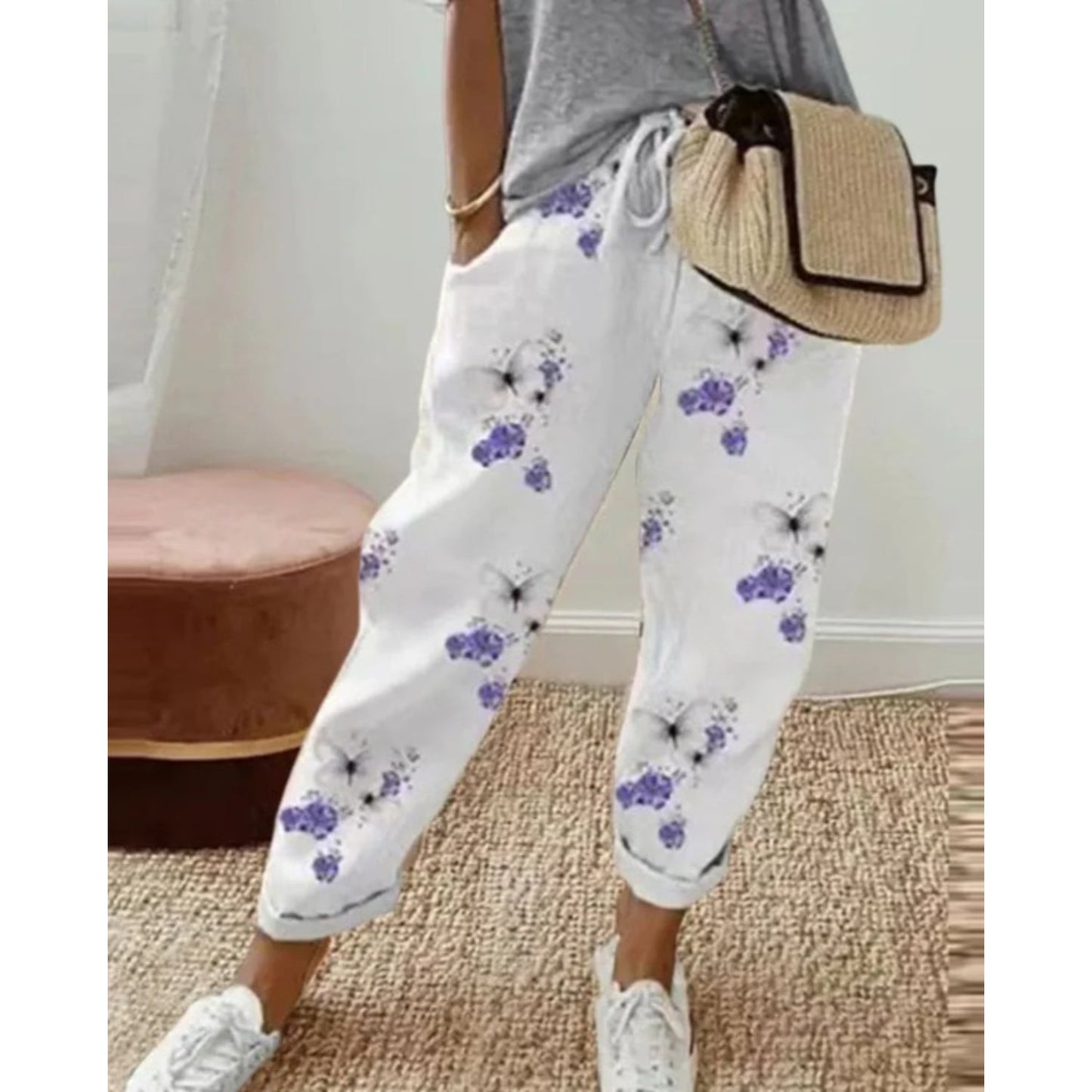 Casual and fashionable pants