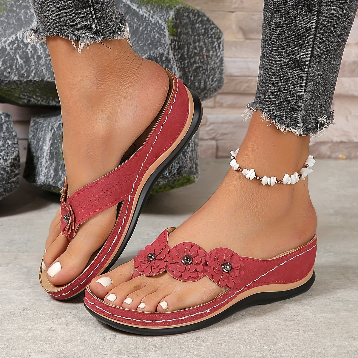 Trudy® | Elegant, comfortable sandals with floral straps