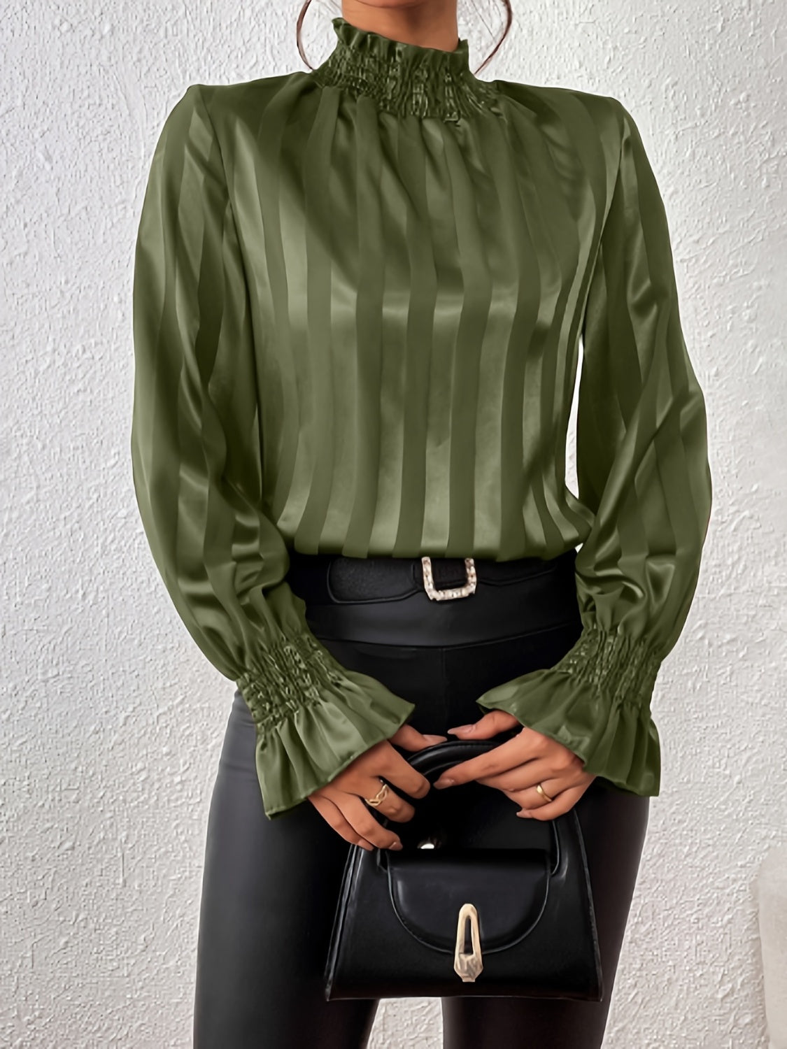 LP | Elegant, tailored blouse