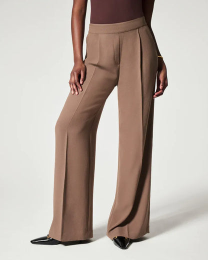 Women's wide-leg pleated pants