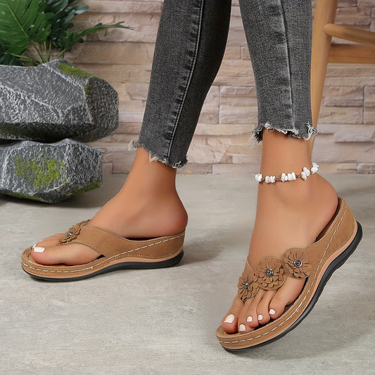 Trudy® | Elegant, comfortable sandals with floral straps