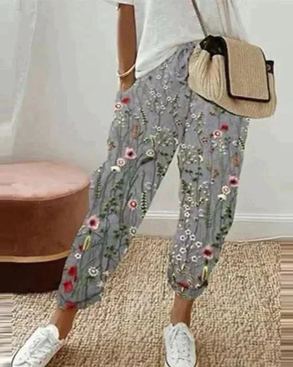 Fashionable casual pants for women