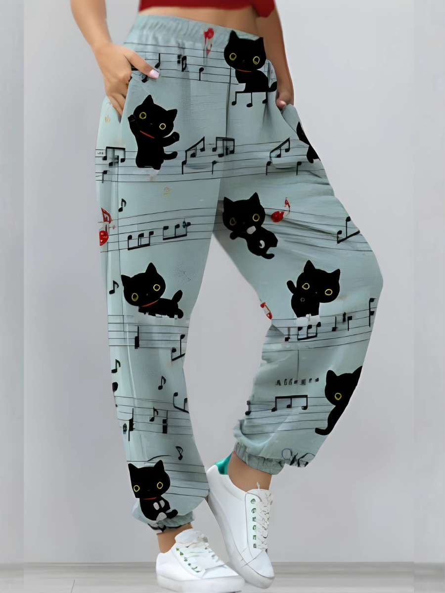 Printed pants chic and elegant