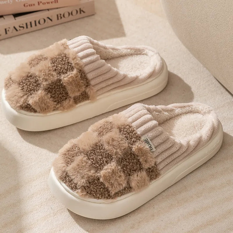 Coleen Slippers | Thick and soft