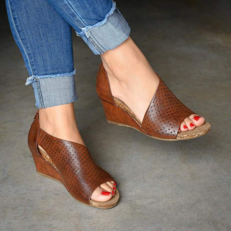 LP | fashionable summer sandals