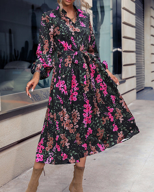 LP | Dress with floral print and V-neckline