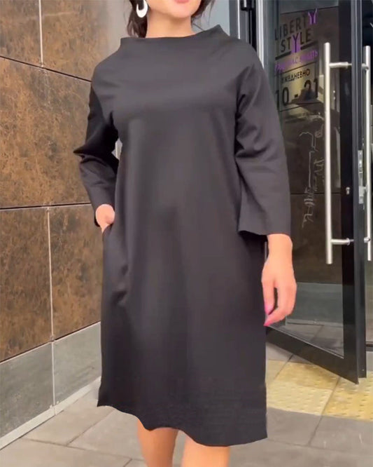 LP | Solid-color fitted dress
