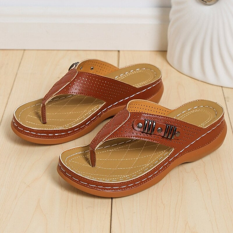 LP | Modern, lightweight sandals