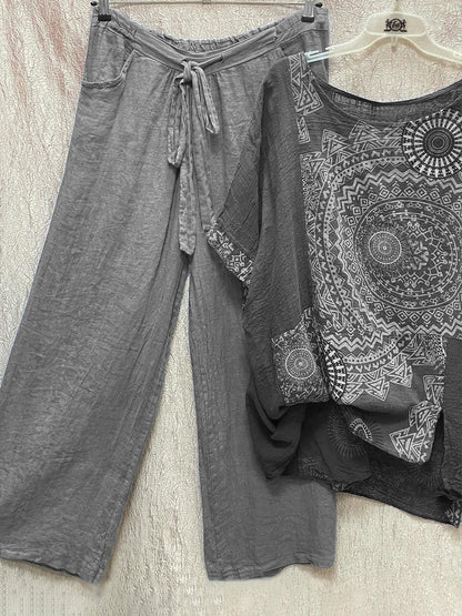 Two-piece set with free bohemian print