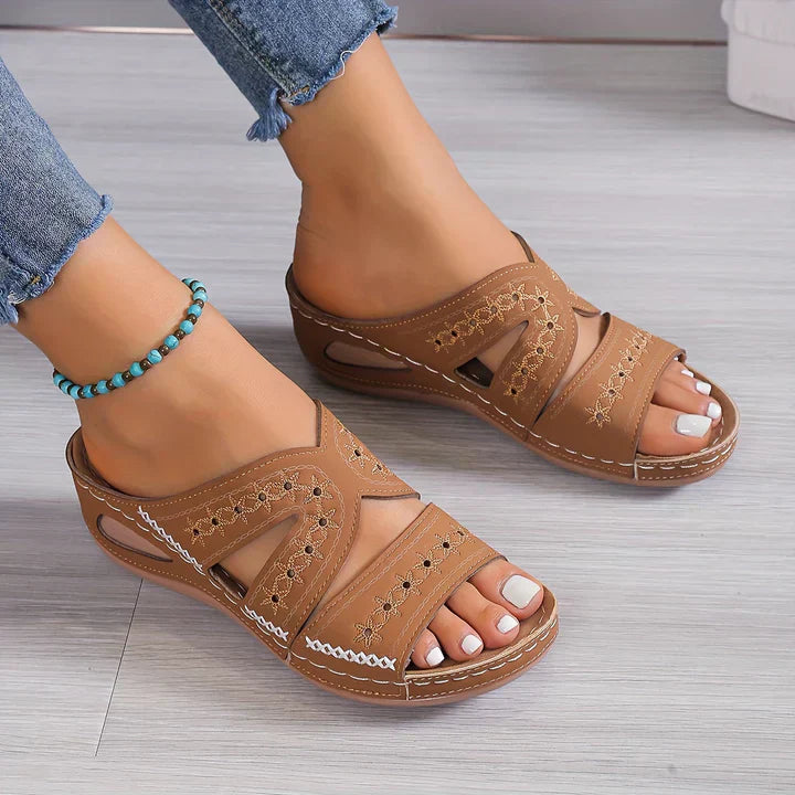 LP | Chic and relaxed sandals in general