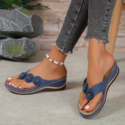 Trudy® | Elegant, comfortable sandals with floral straps