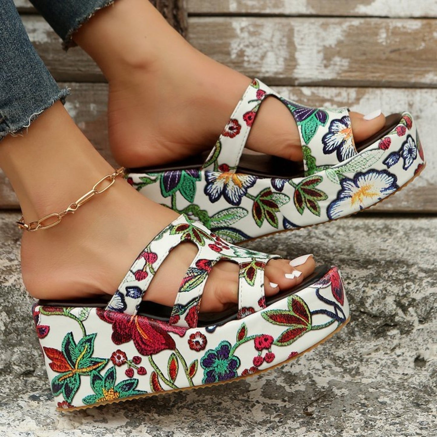 LP | Relaxed, lightweight sandals
