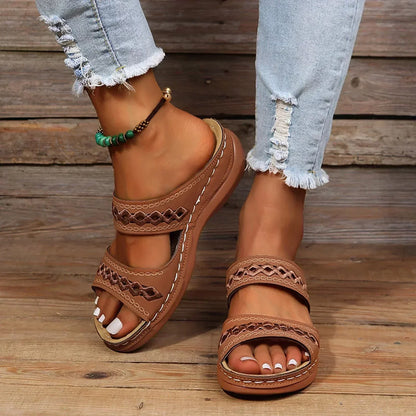 LP | Versatile-and-comfortable generic slippers