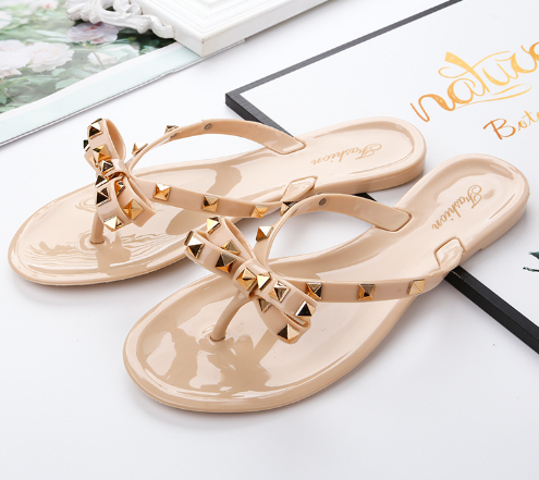 LP | classic and elegant sandals