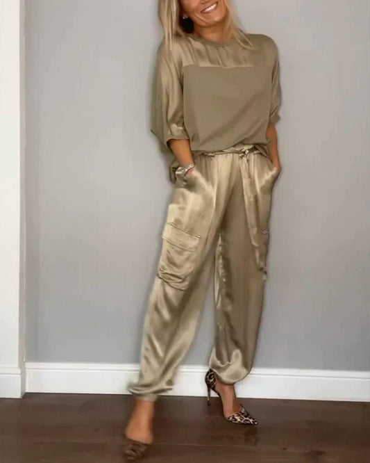 Kleya - Smooth satin two-piece suit with mid-length top and pants for women