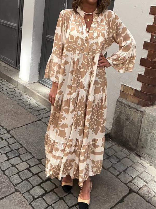 Maxi dress with floral pattern and long sleeves