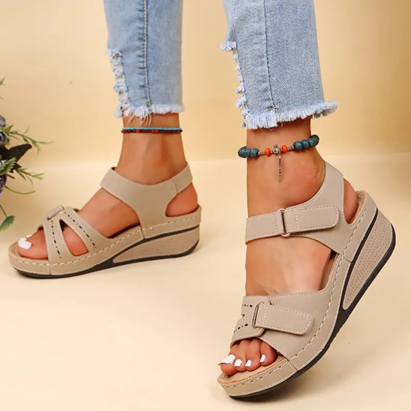 LP | Fashionable and supportive generic orthopedic sandals