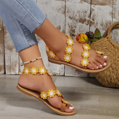 LP | Women's flat sandals with floral design