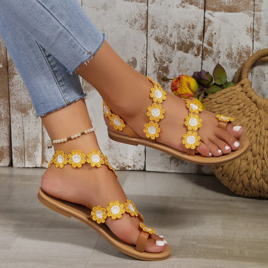 LP | Women's flat sandals with floral design