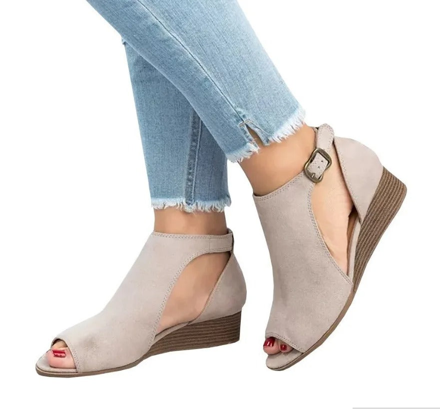 LP | Classic Gladiator Sandals