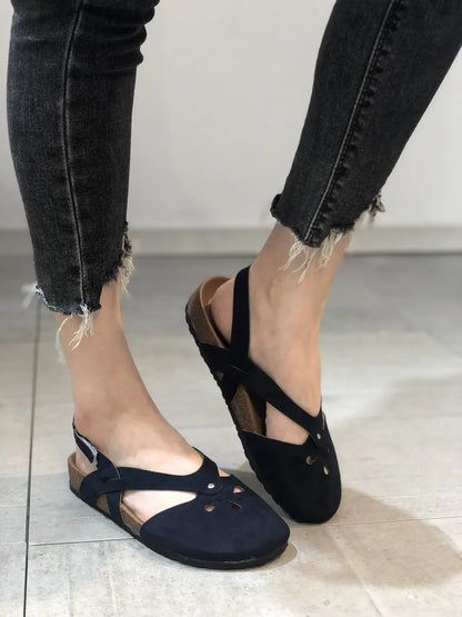 LP | Strappy sandals with strap closure