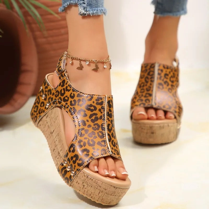 LP | Elegant summer wedge sandals
