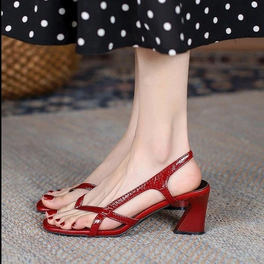 LP | Elegant-and-refined flat sandals
