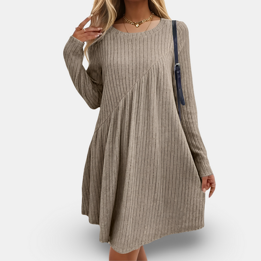 Casual and comfortable dress with a modern design