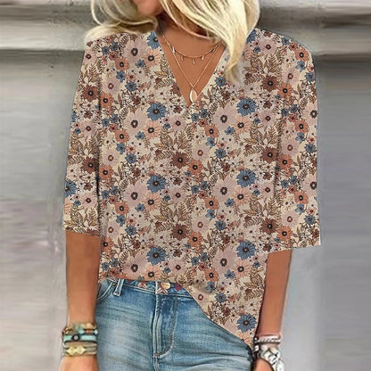 LP | Blouse with 3/4 sleeves and printed v-neckline