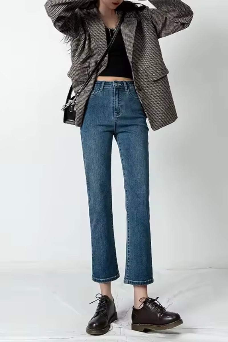 Clara | Women's Vintage Mid-Waist Jeans