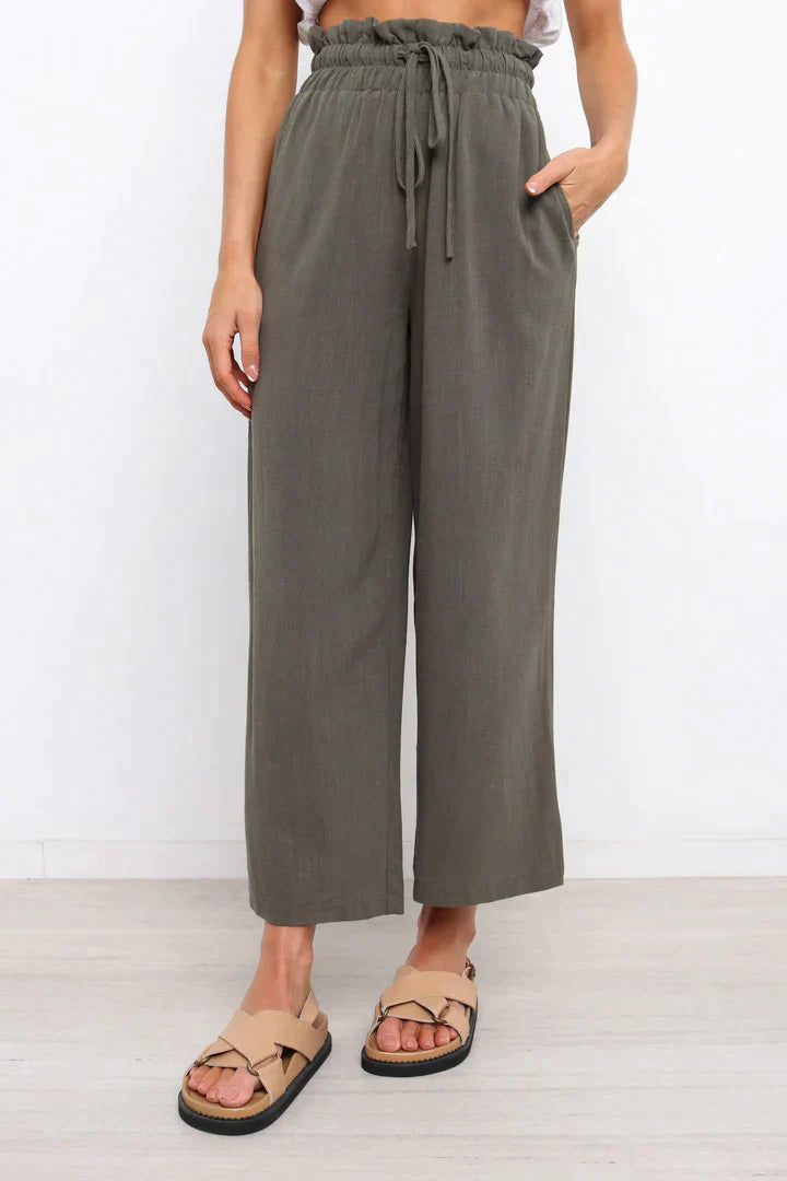 Comfortable straight-cut pants for ladies