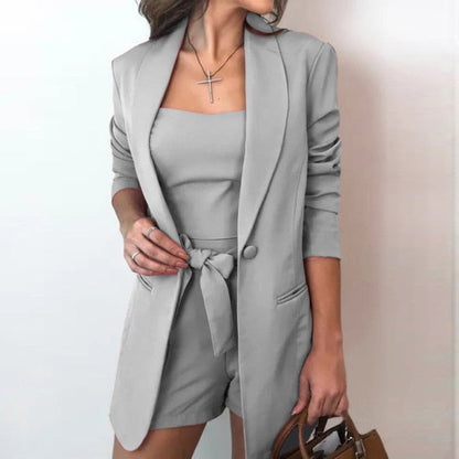 LP | Simple and airy set