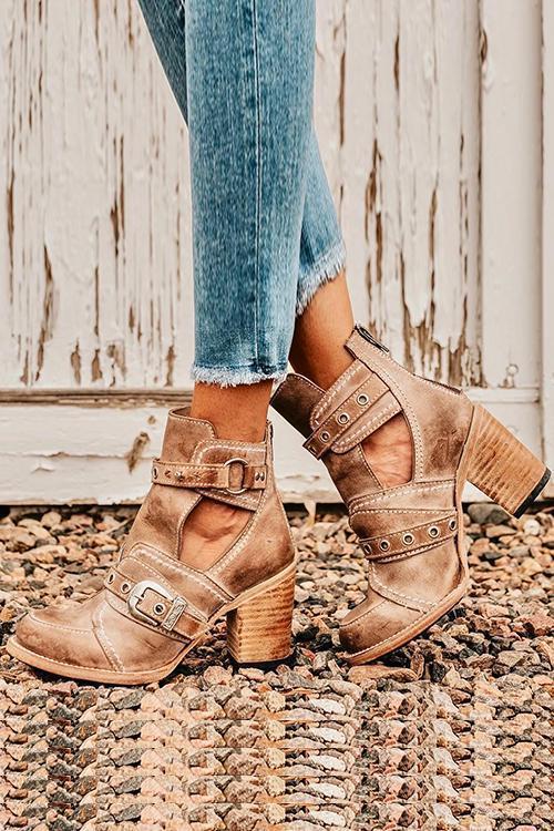 LP | Rustic ankle boot with block heel