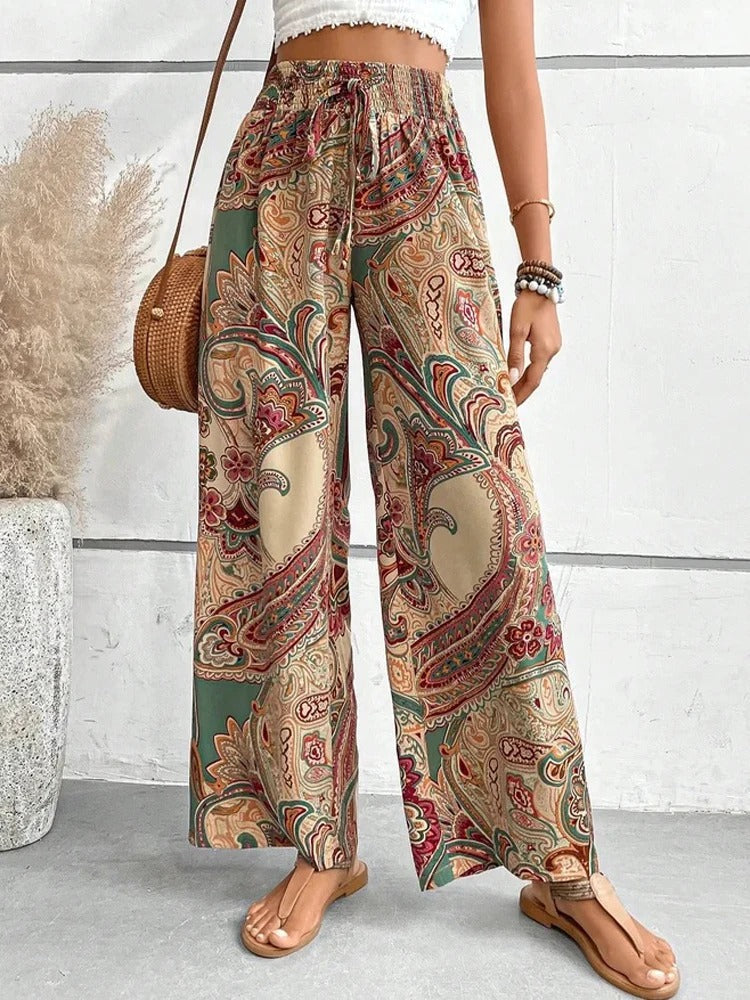 Pants with digital print and high waist
