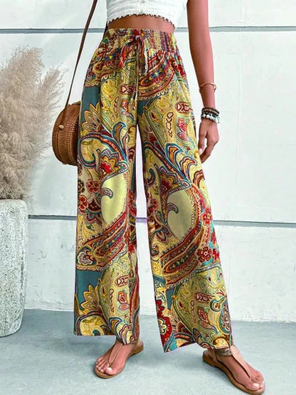 Pants with digital print and high waist