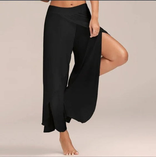LP | Loose-fitting yoga pants with a monochromatic design