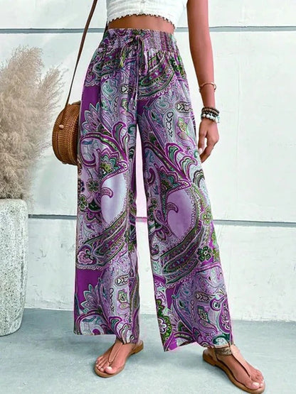 Pants with digital print and high waist