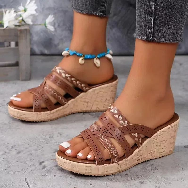 LP | Vintage Style Sandals