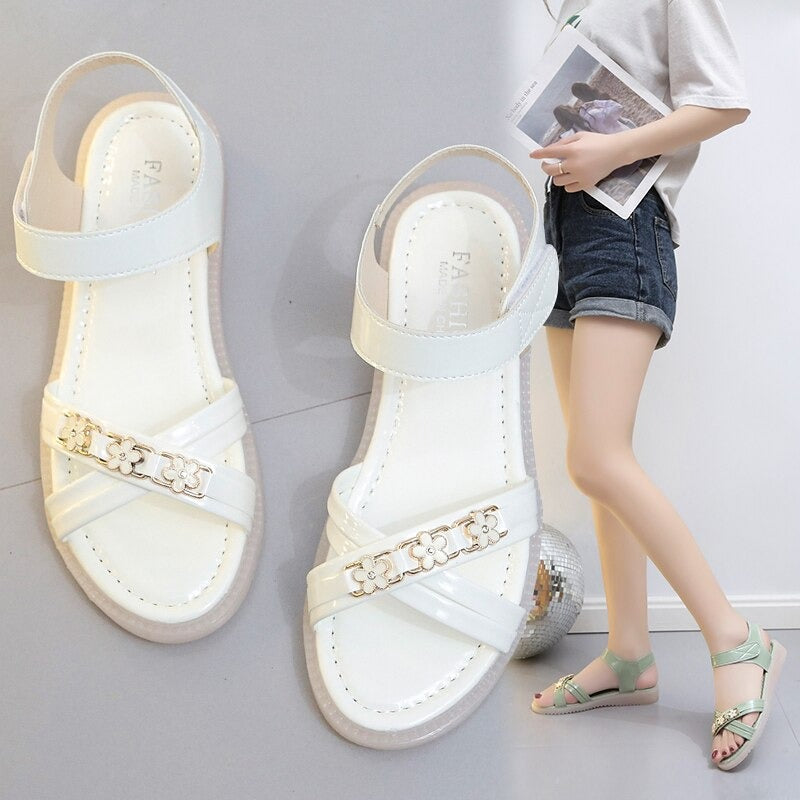 LP | Feminine and airy sandals